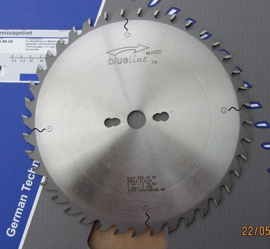 250 x 3,2 x 30 Z54 für NE-Metalle AKE blueline HM Kreissägeblatt Z80 FT neg